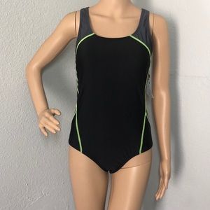 Fashion World One Pieces Swimsuit